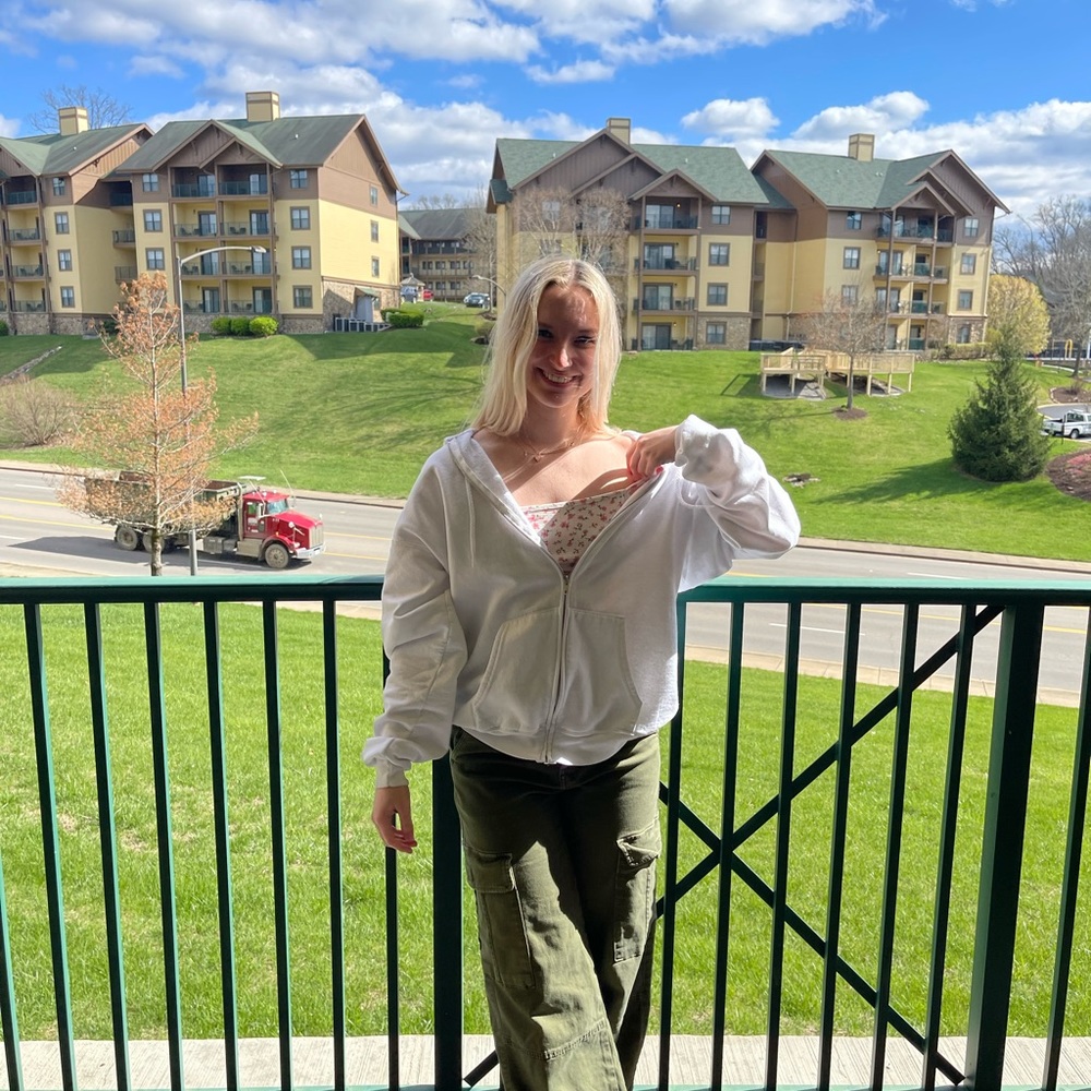 Meet your Posher, Janay